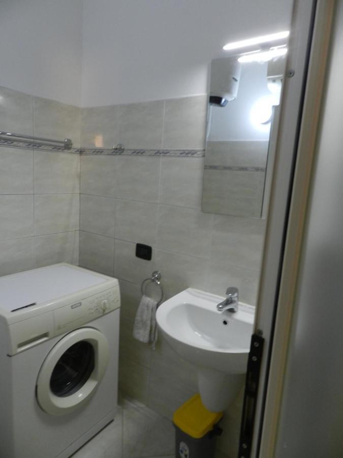 Bergamo Center Apartment Bagian luar foto